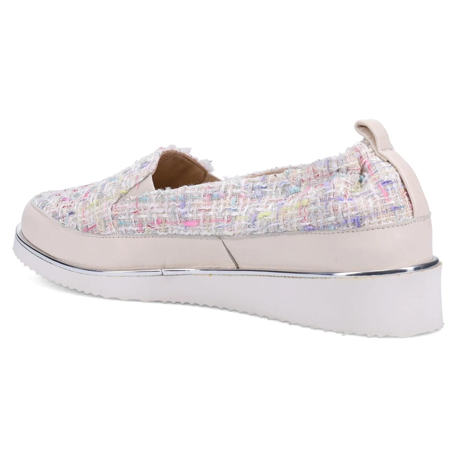 Nellaya Boucle